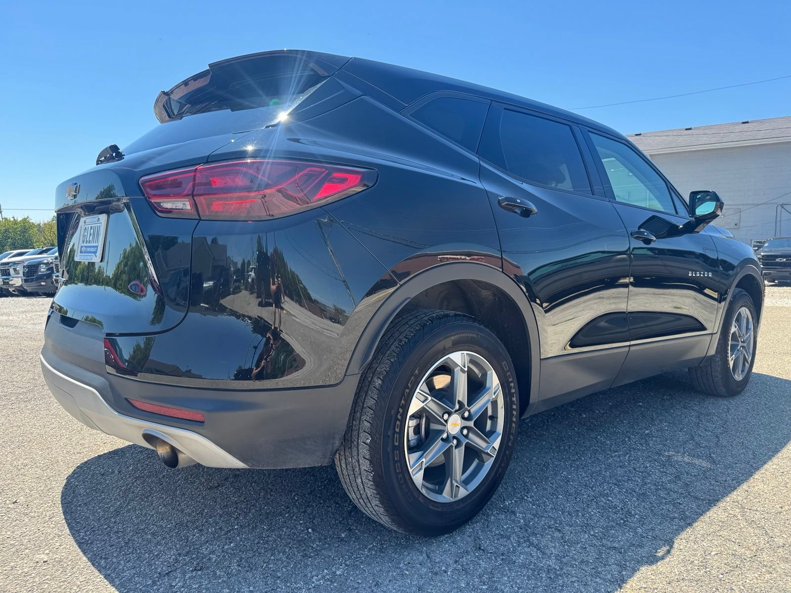 Used 2025 Chevrolet Blazer LT FWD image 6
