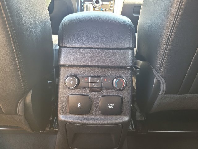 Used 2019 Ford Explorer Limited w/ Class III Trailer Tow Package FWD image 15