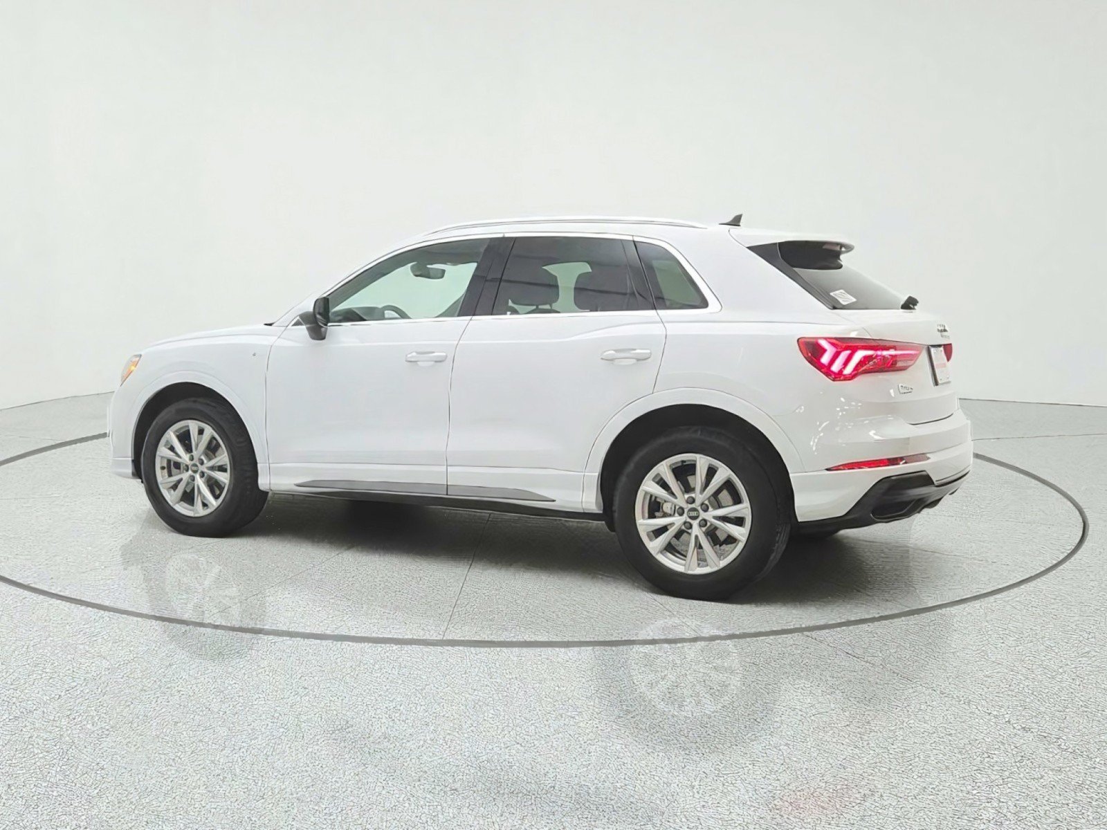 Used 2022 Audi Q3 2.0T Premium AWD/4WD image 7