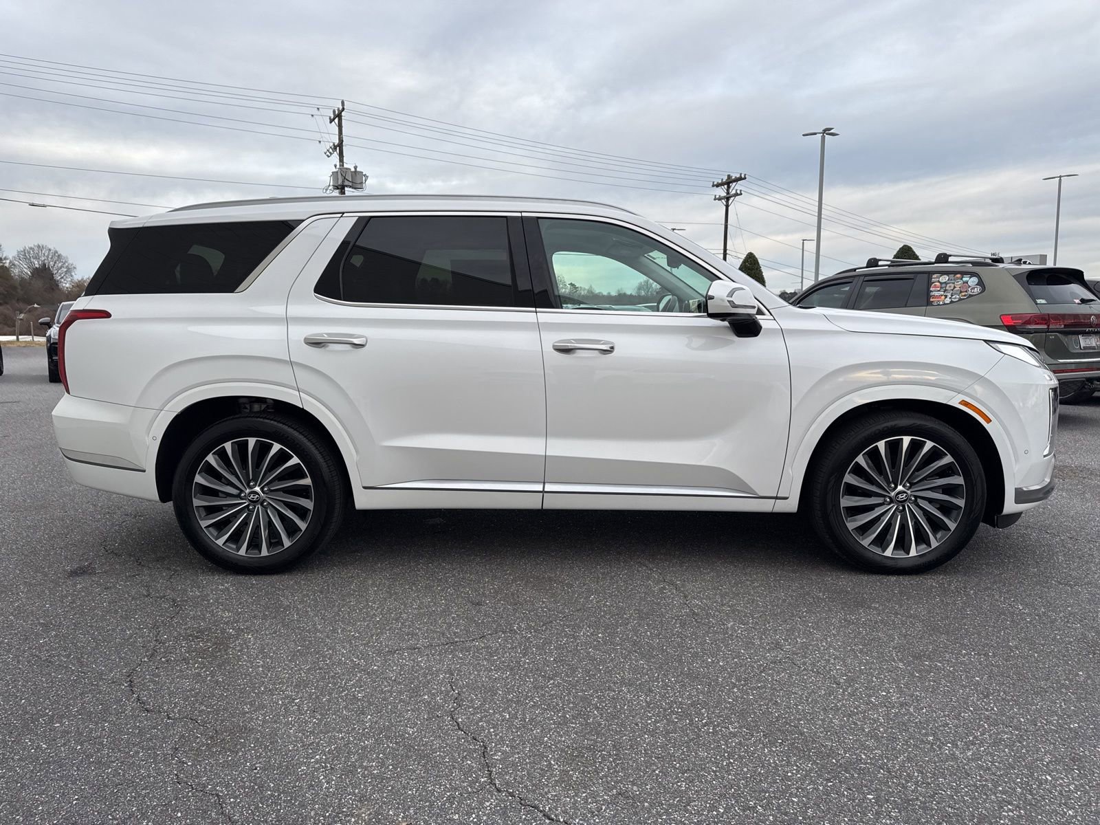 Used 2025 Hyundai Palisade Calligraphy image 8