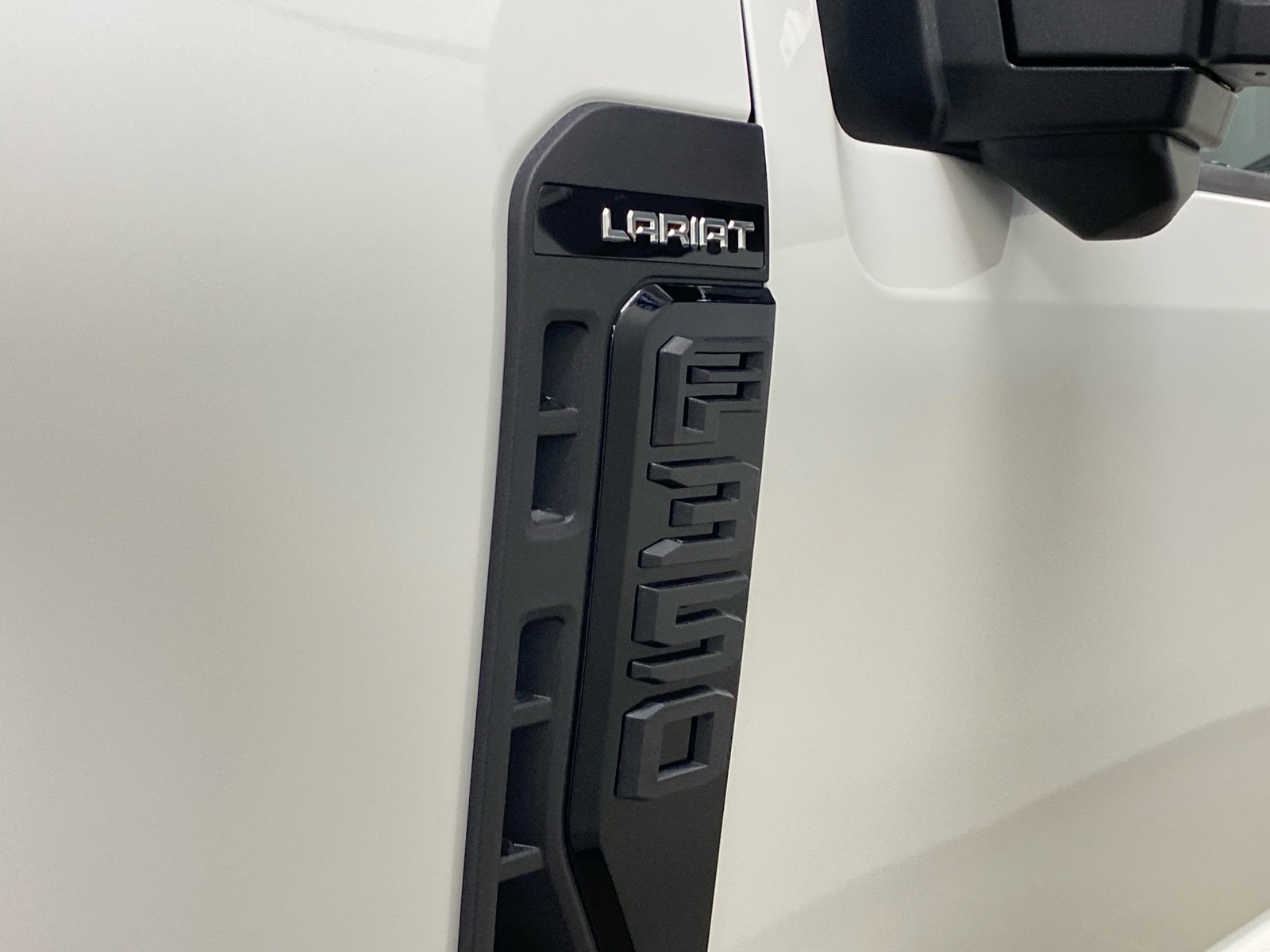 New 2026 Ford F350 Lariat w/ Black Appearance Package image 20