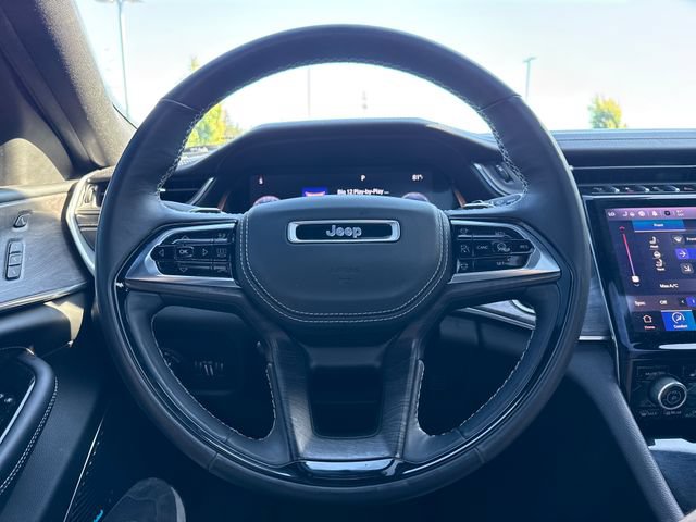 Used 2022 Jeep Grand Cherokee L Overland w/ Advanced Protech Group III AWD/4WD image 18