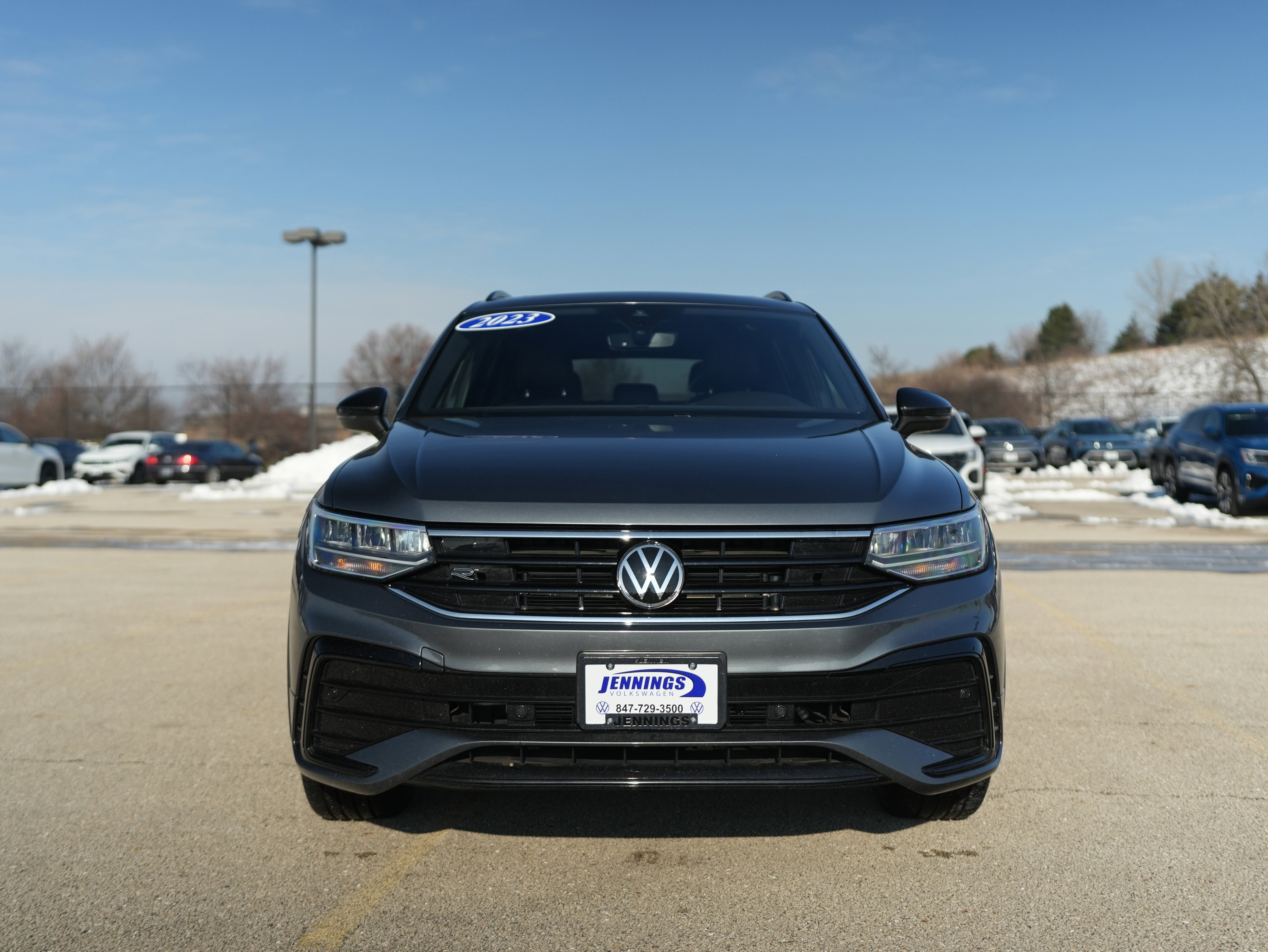 Used 2023 Volkswagen Tiguan SE R-Line image 3