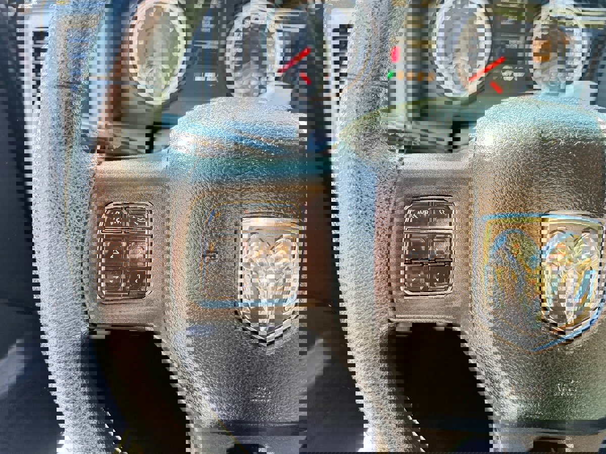 Used 2015 RAM 1500 Express image 23