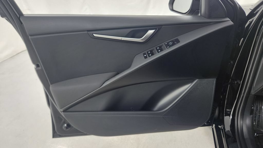 New 2026 Kia Niro LX FWD image 18