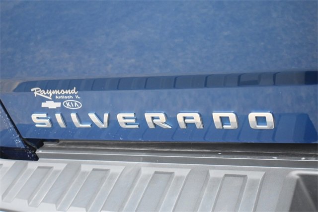 Used 2018 Chevrolet Silverado 1500 LT w/ All Star Edition image 17