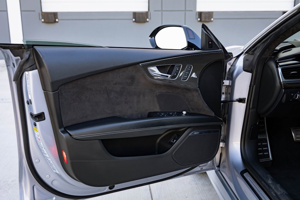 Used 2017 Audi RS 7 Prestige w/ Carbon-Optic Package image 17