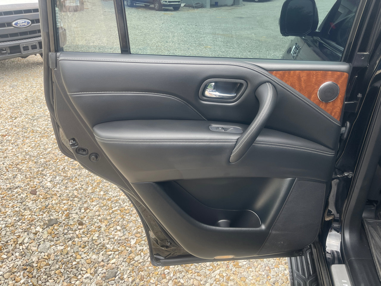 Used 2019 INFINITI QX80 Luxe w/ 22" Wheel Package image 13