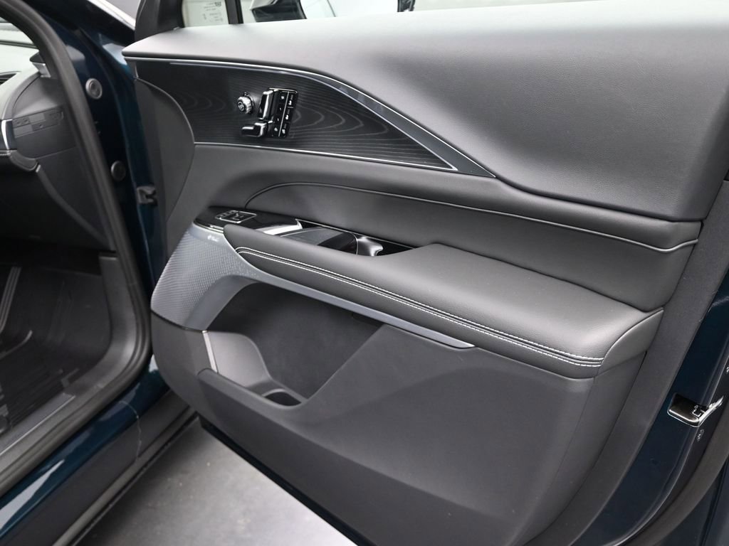 New 2026 Cadillac Lyriq Premium Luxury image 20