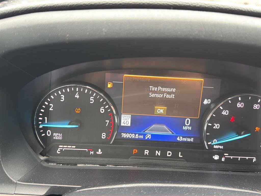 Used 2021 Ford Explorer Limited image 13