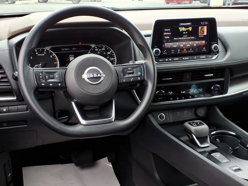 Used 2023 Nissan Rogue SV image 12