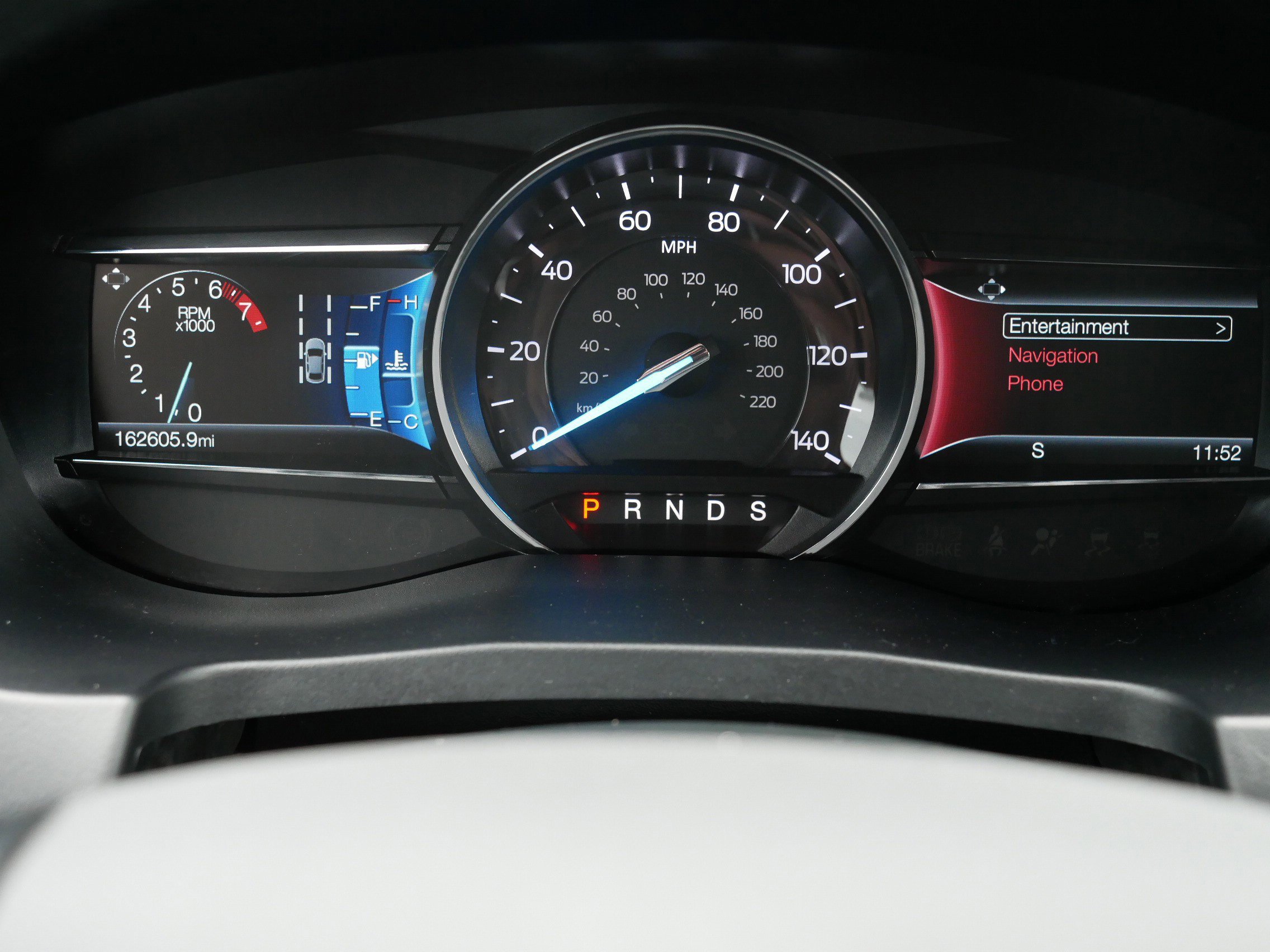 Used 2018 Ford Explorer XLT w/ Equipment Group 202A AWD/4WD image 23