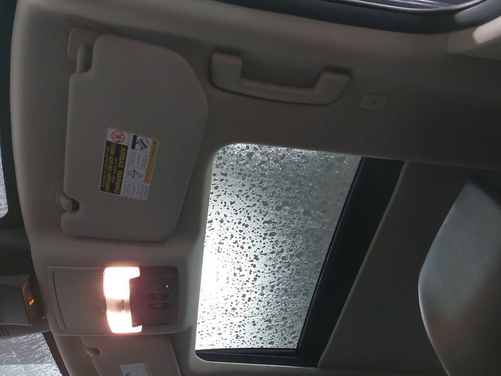 Used 2023 Nissan Rogue SV w/ SV Premium B Package image 30