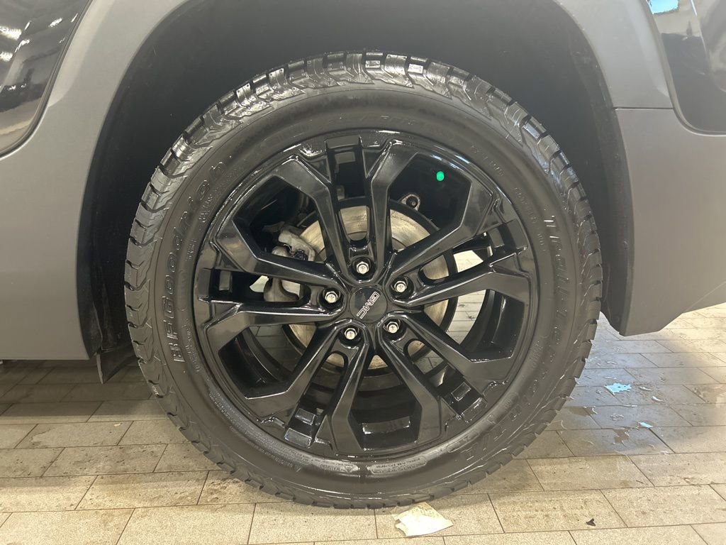 Used 2020 GMC Terrain SLE w/ Driver Convenience Package AWD/4WD image 26