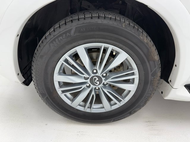 Used 2023 INFINITI QX80 Luxe w/ All-Season Package image 7