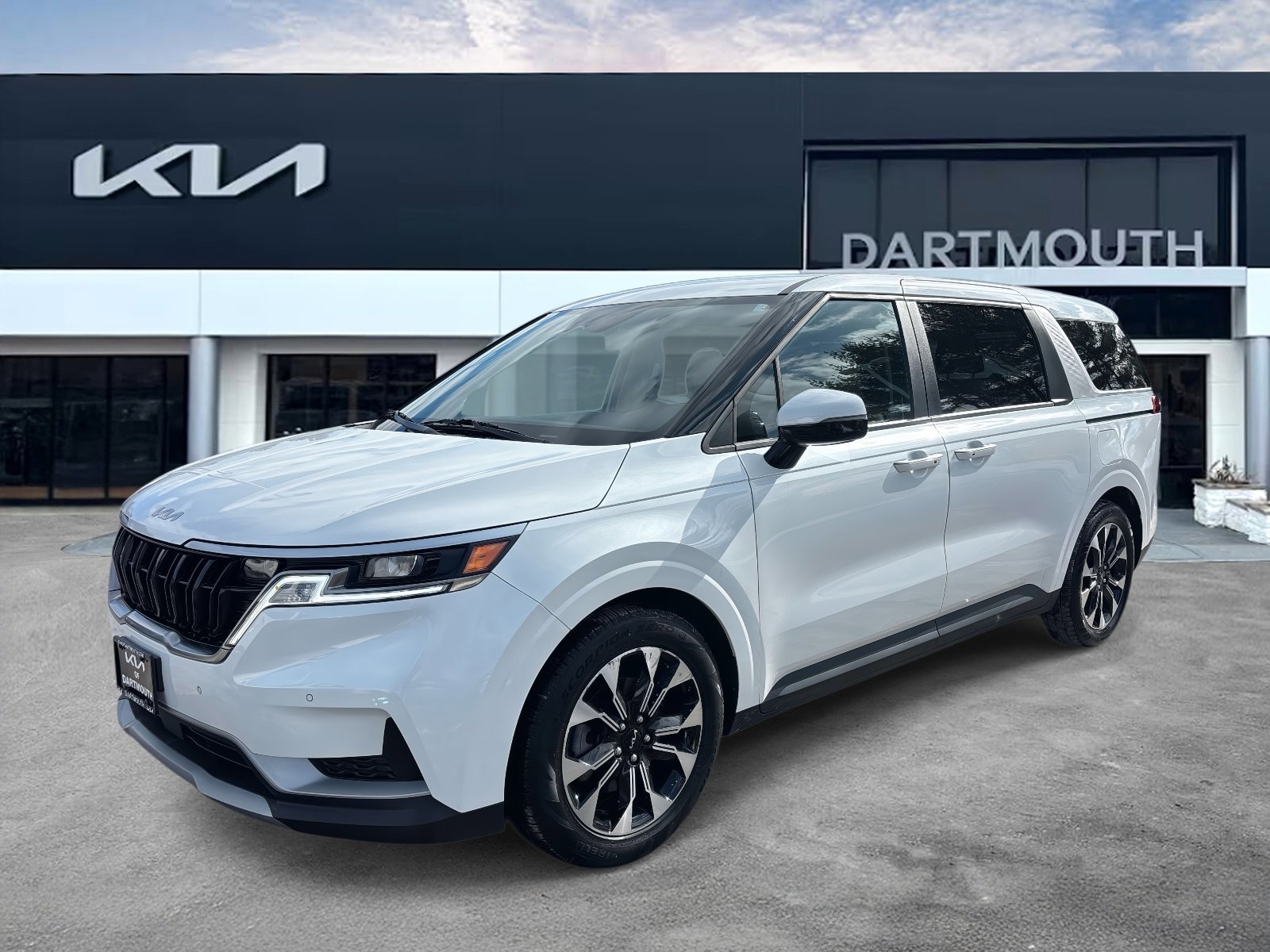 Used 2023 Kia Carnival EX