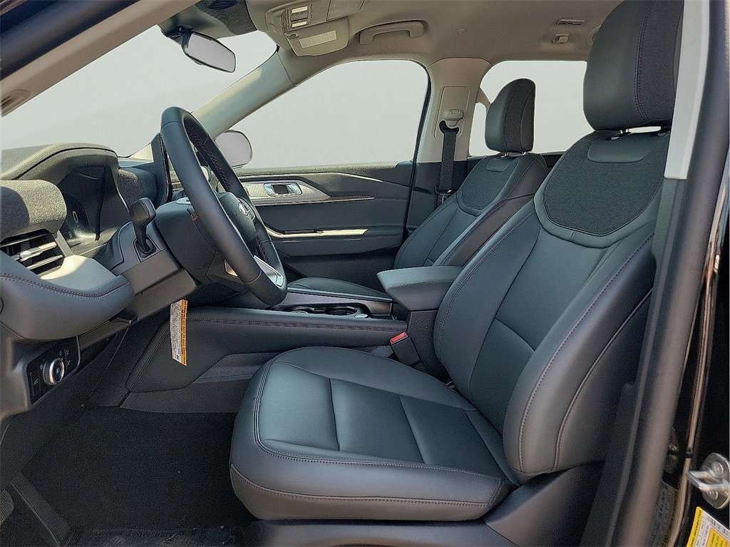 New 2025 Ford Explorer Active w/ Active Comfort Package image 11
