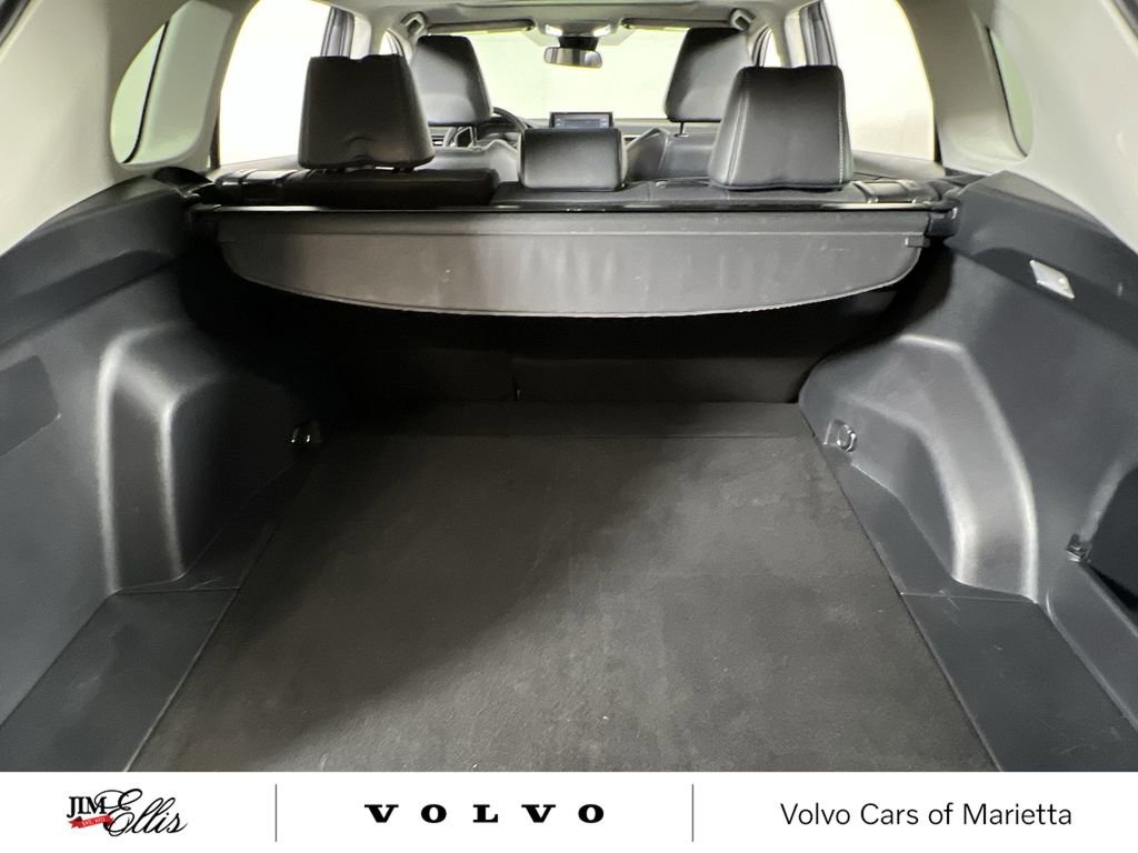Used 2021 Toyota RAV4 XLE Premium image 18