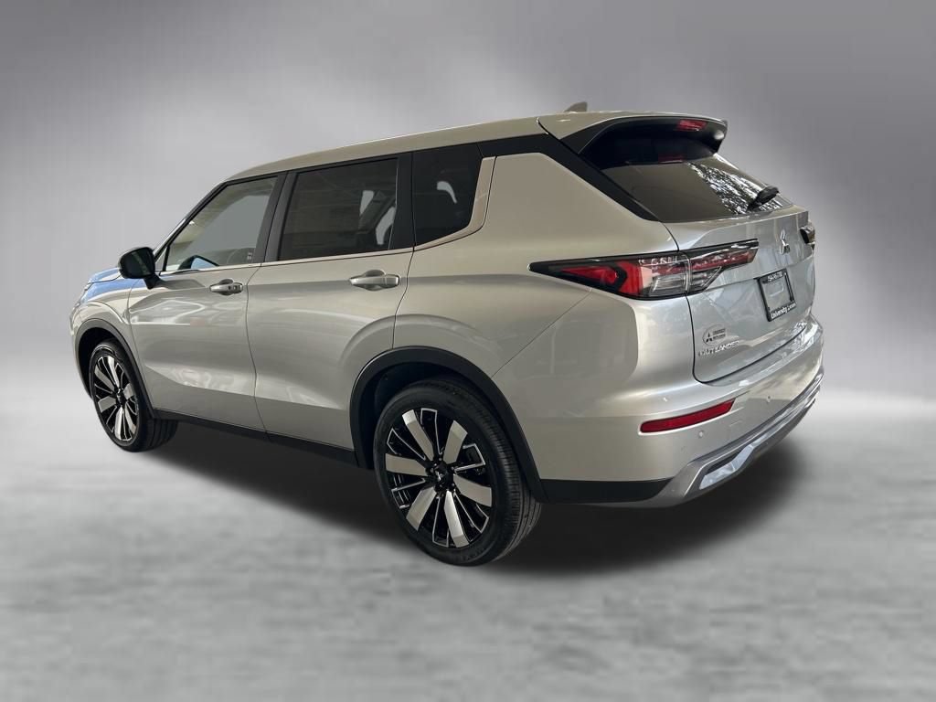 New 2026 Mitsubishi Outlander SE FWD image 4