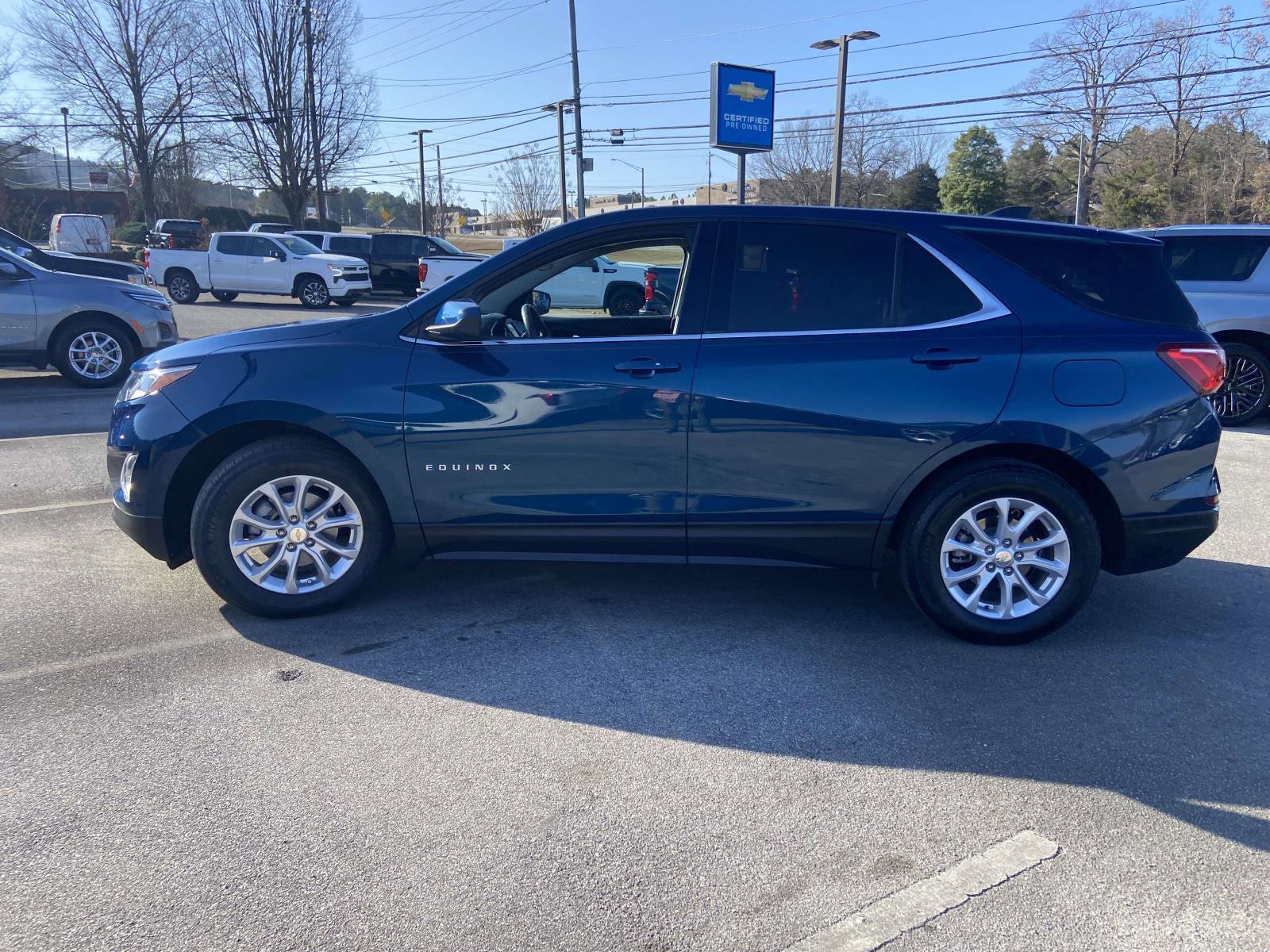 Used 2020 Chevrolet Equinox LT w/ Driver Convenience Package image 25