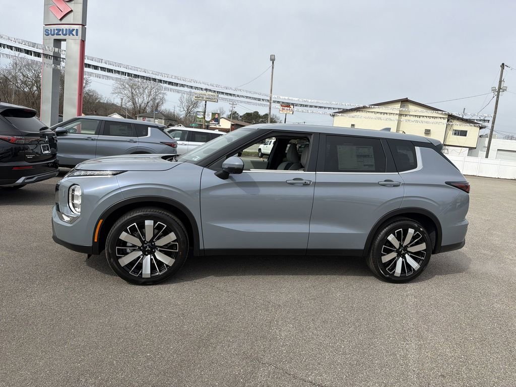 New 2026 Mitsubishi Outlander SE AWD/4WD image 8