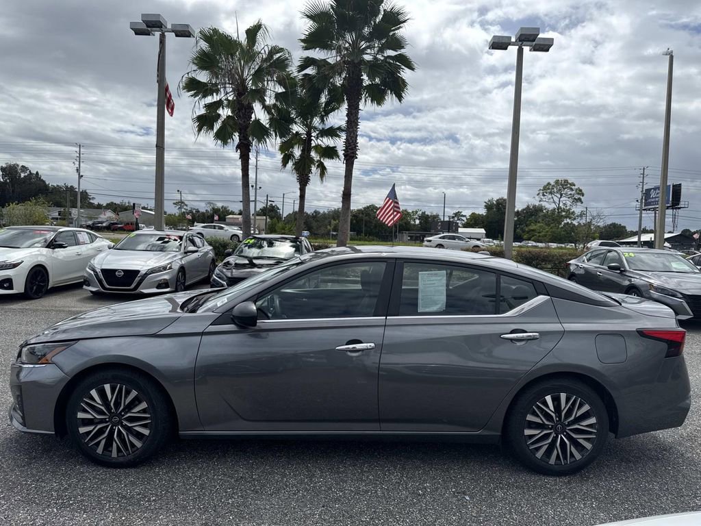 Certified 2024 Nissan Altima 2.5 SV image 7