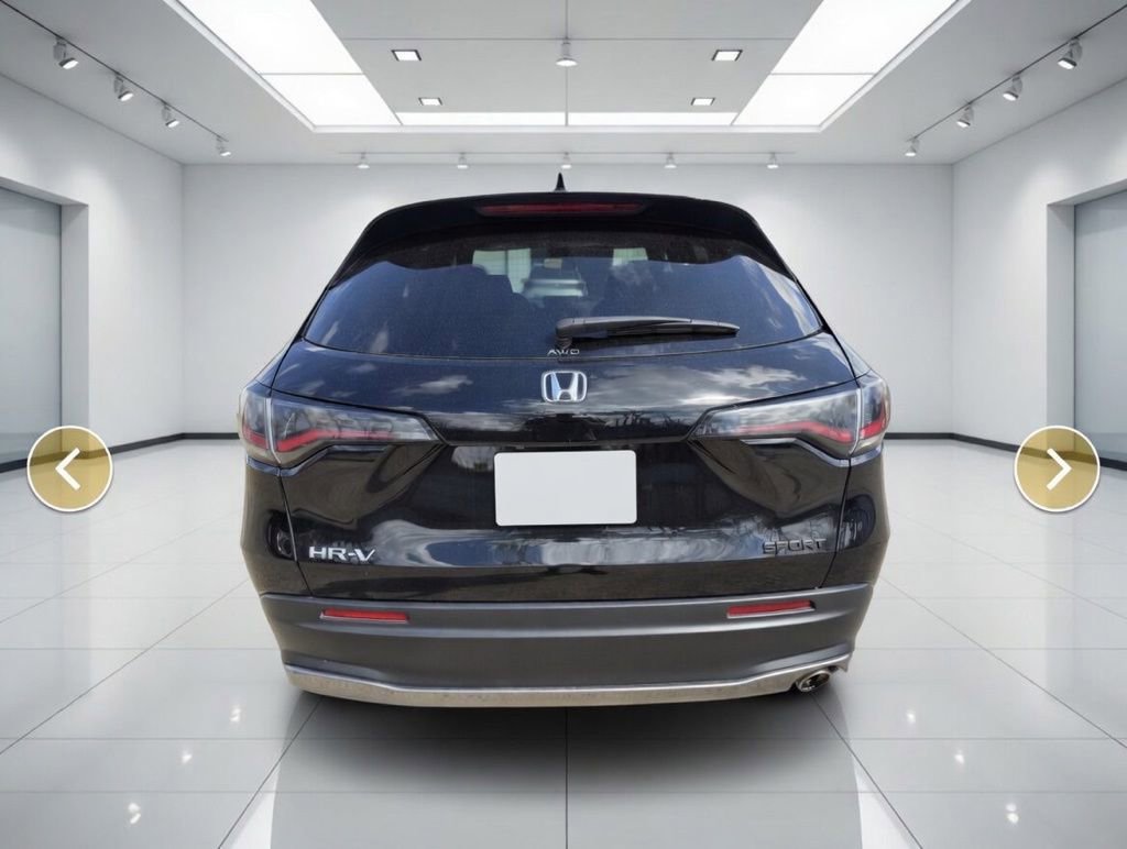 Used 2025 Honda HR-V Sport image 5