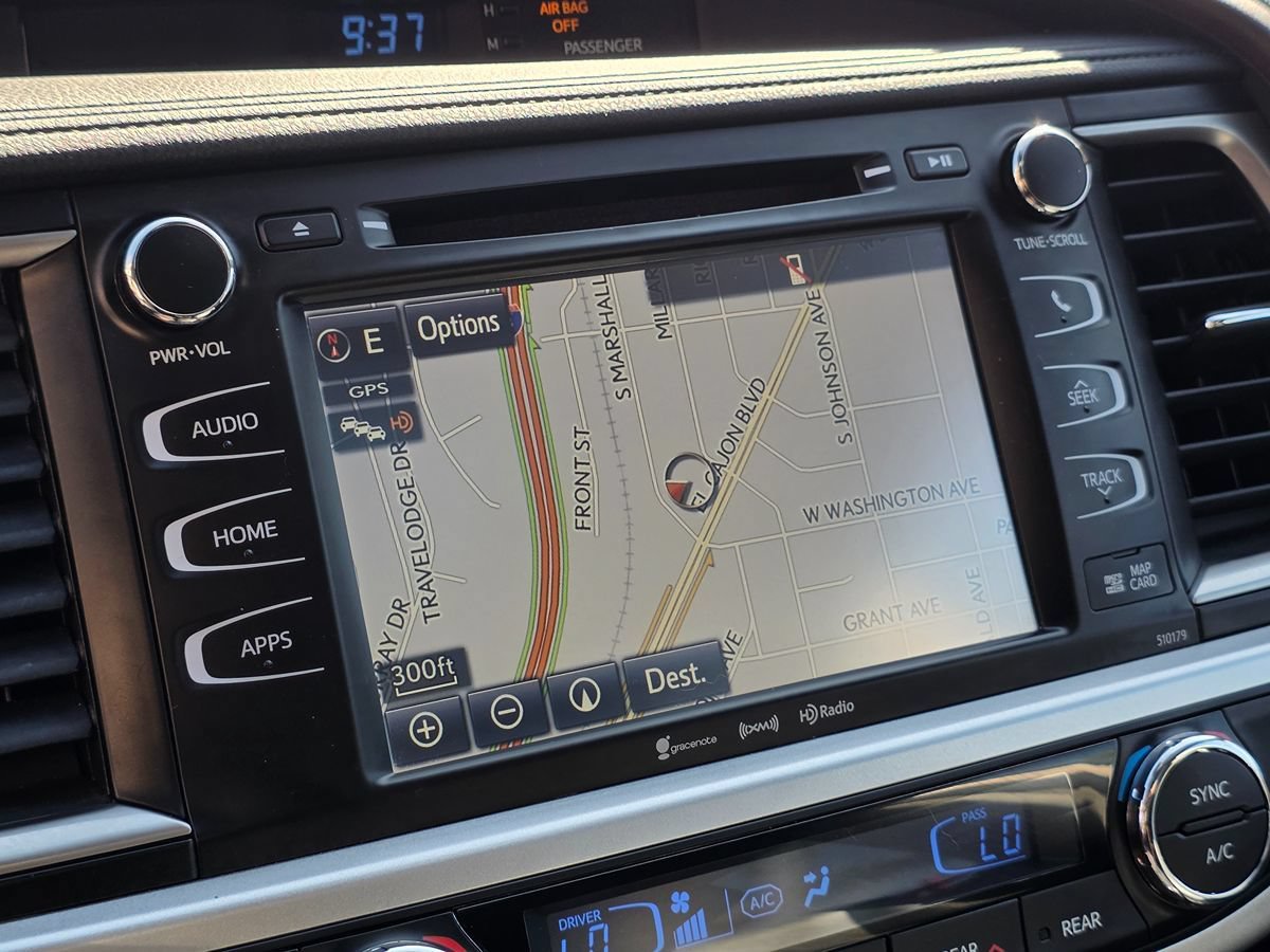 Used 2018 Toyota Highlander XLE FWD image 45