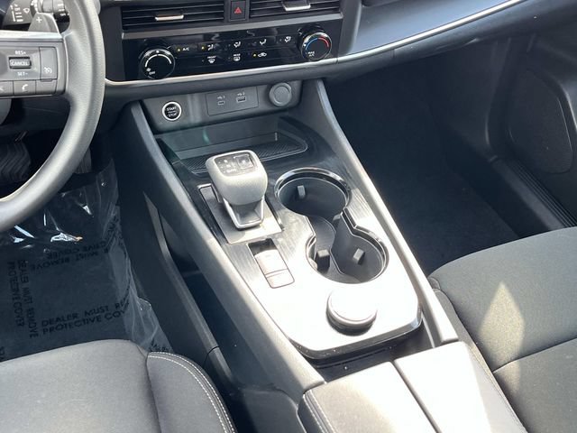 Used 2023 Nissan Rogue S AWD/4WD image 14