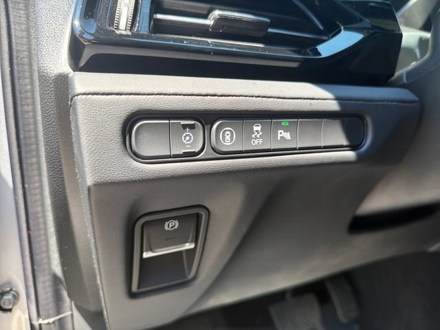 Used 2025 Acura MDX SH-AWD w/ Technology Package image 10