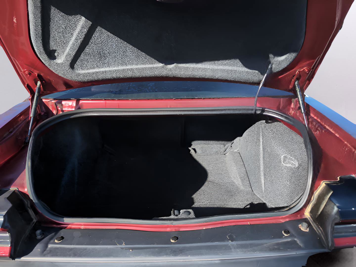 Used 2020 Dodge Challenger R/T w/ Plus Package image 9