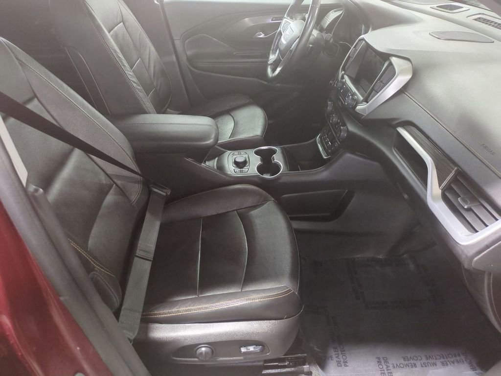 Used 2020 GMC Terrain SLT w/ Preferred Package image 32