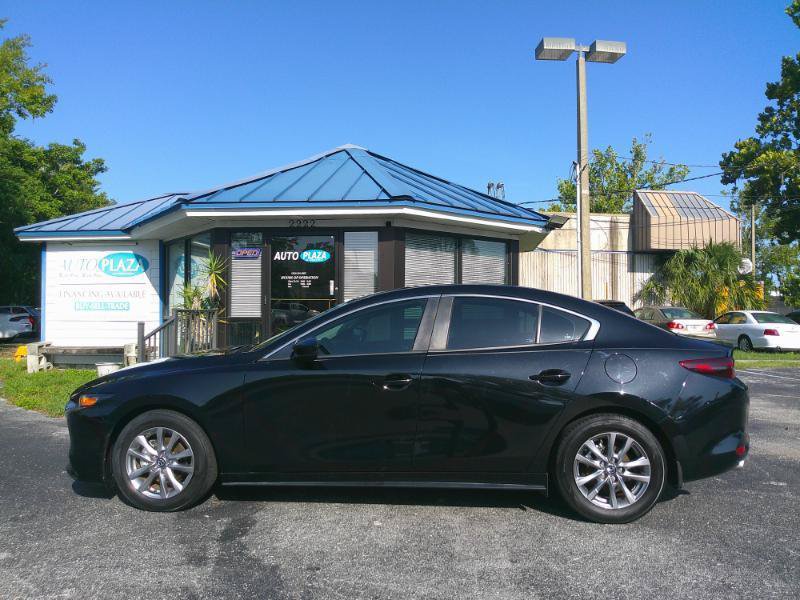 Used 2020 MAZDA MAZDA3 Sedan FWD image 10