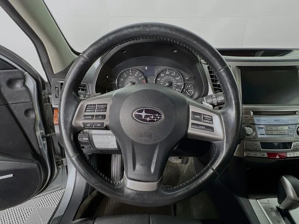 Used 2012 Subaru Outback 3.6R Limited image 12