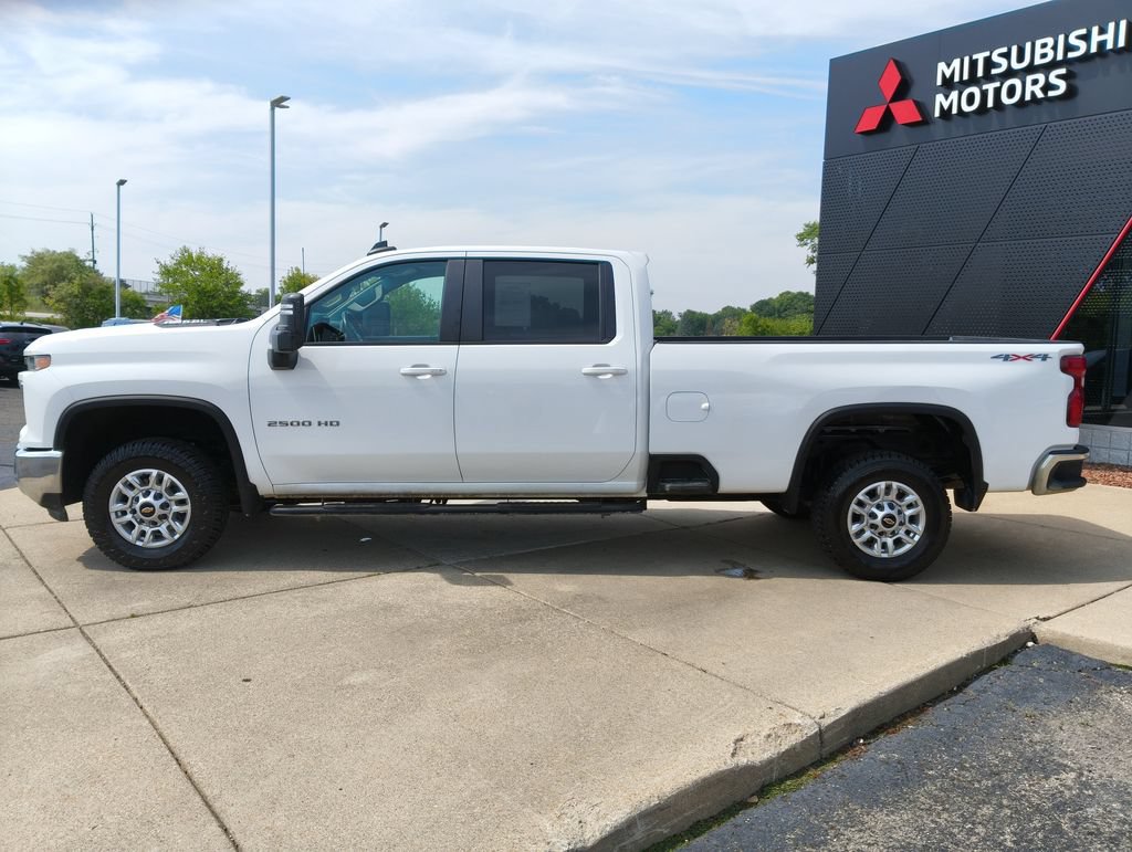 Used 2024 Chevrolet Silverado 2500 LT AWD/4WD image 18