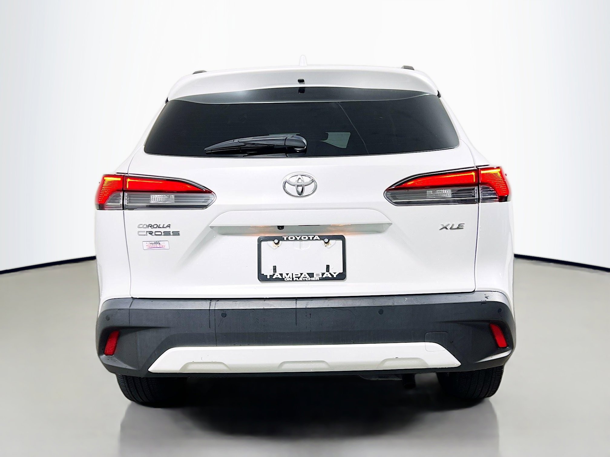 Used 2023 Toyota Corolla Cross XLE FWD image 6