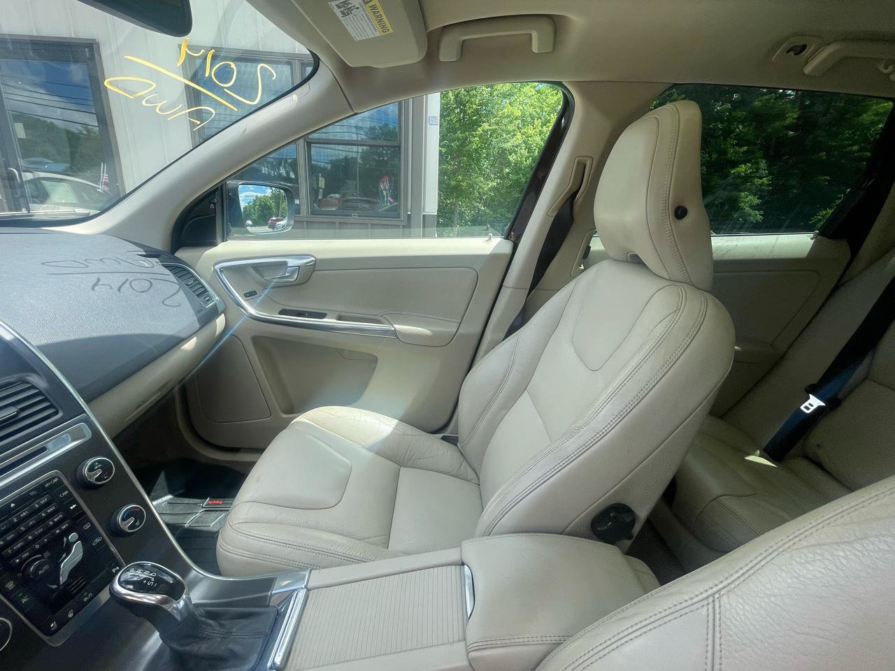 Used 2014 Volvo XC60 T6 AWD/4WD image 16
