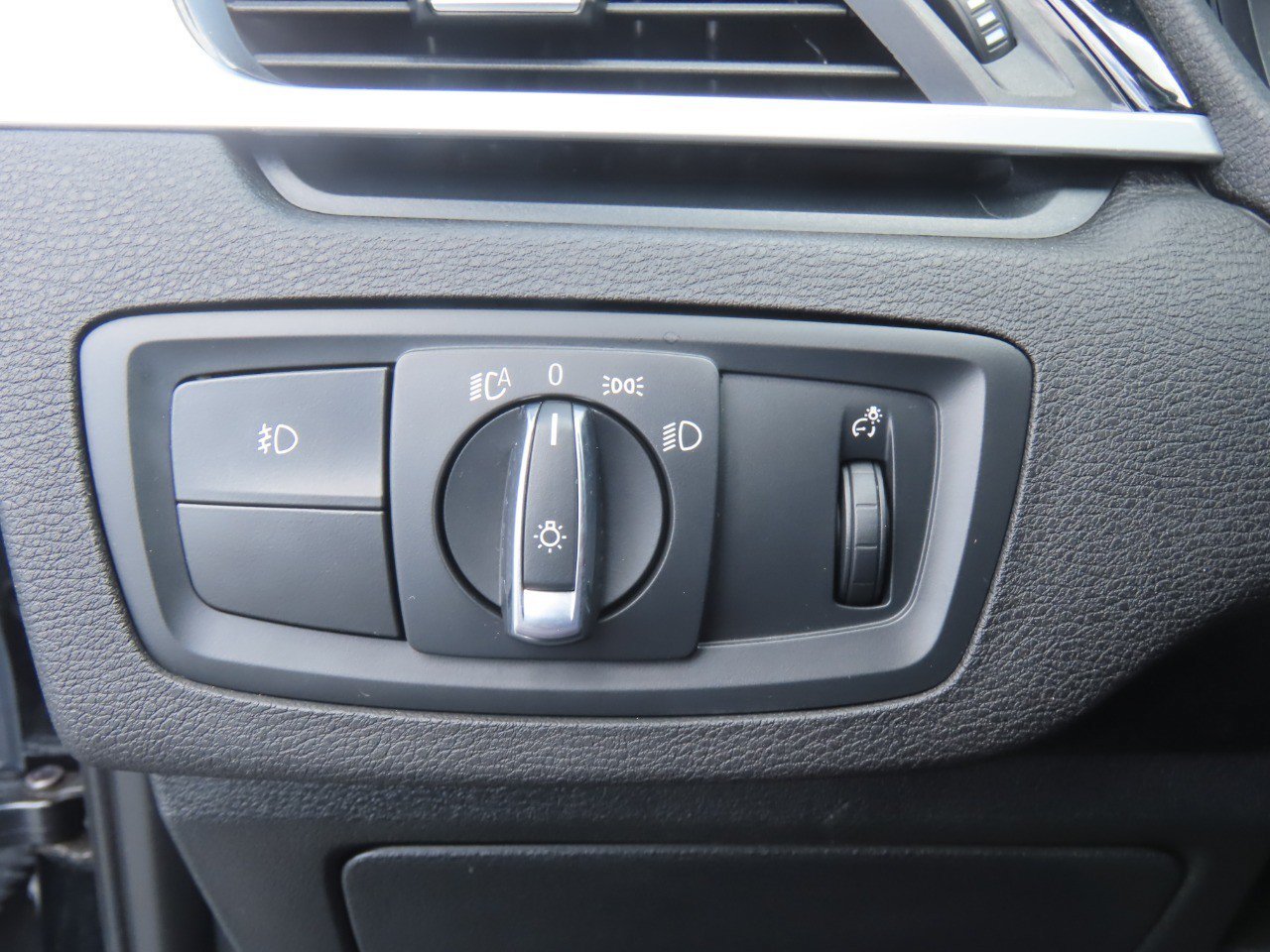 Used 2018 BMW X1 sDrive28i FWD image 26