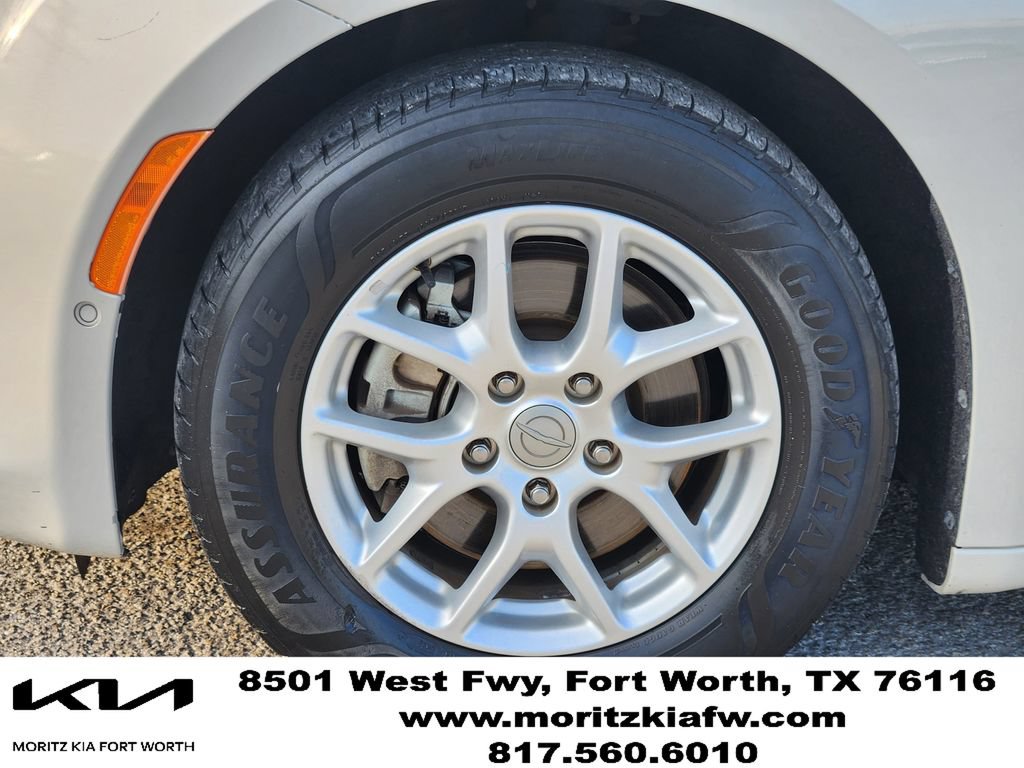 Used 2020 Chrysler Pacifica Touring-L w/ Advanced Safetytec Group FWD image 9