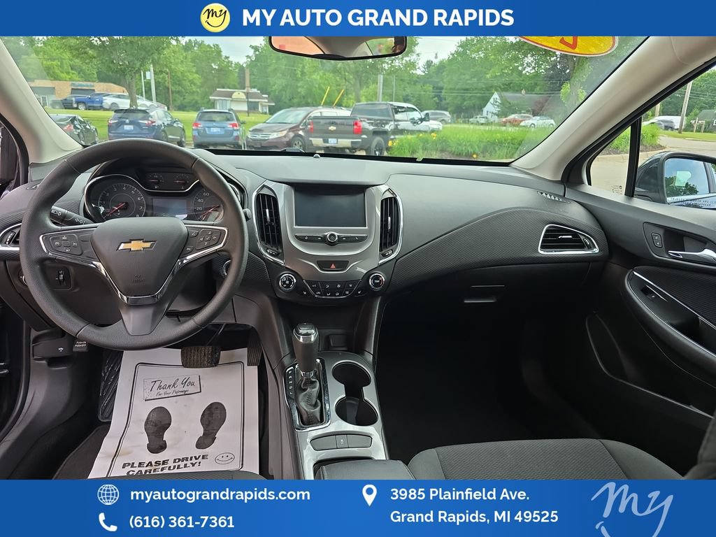 Used 2016 Chevrolet Cruze LT w/ Convenience Package FWD image 12