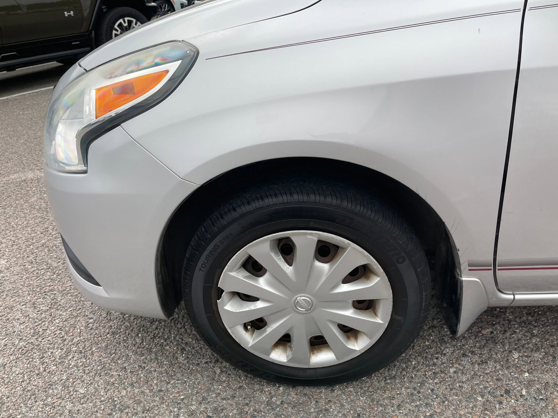 Used 2015 Nissan Versa S FWD image 10