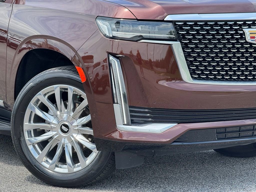 Certified 2023 Cadillac Escalade Premium Luxury w/ LPO, Floor Liner Package AWD/4WD image 13