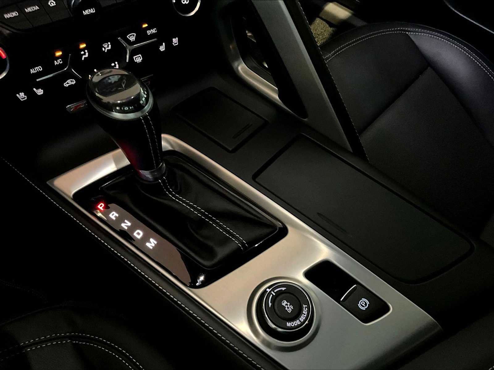 Used 2016 Chevrolet Corvette Z06 w/ 3LZ Preferred Equipment Group image 18