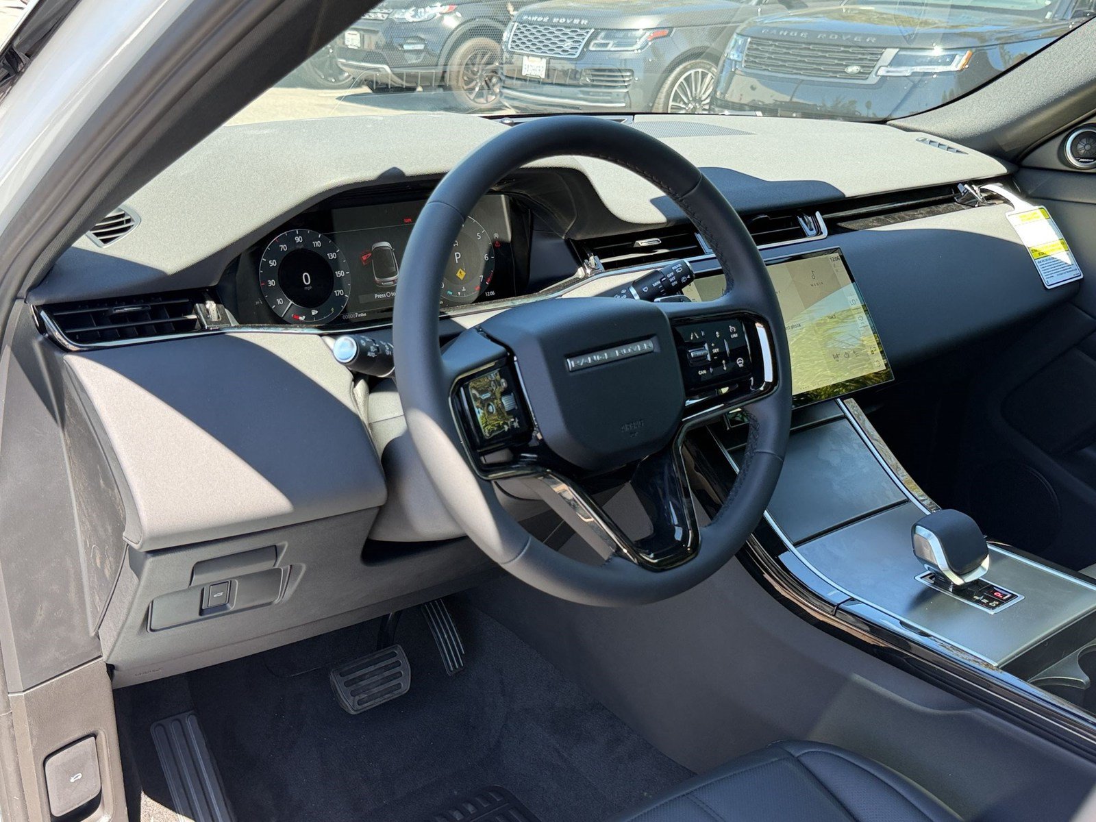 New 2026 Land Rover Range Rover Evoque S AWD/4WD image 4