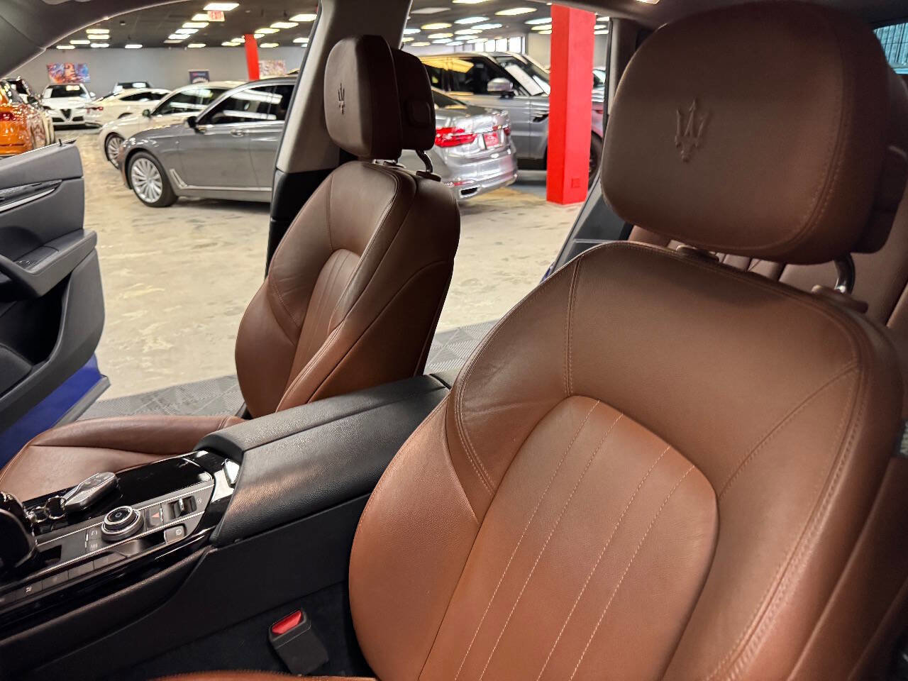 Used 2017 Maserati Levante image 35