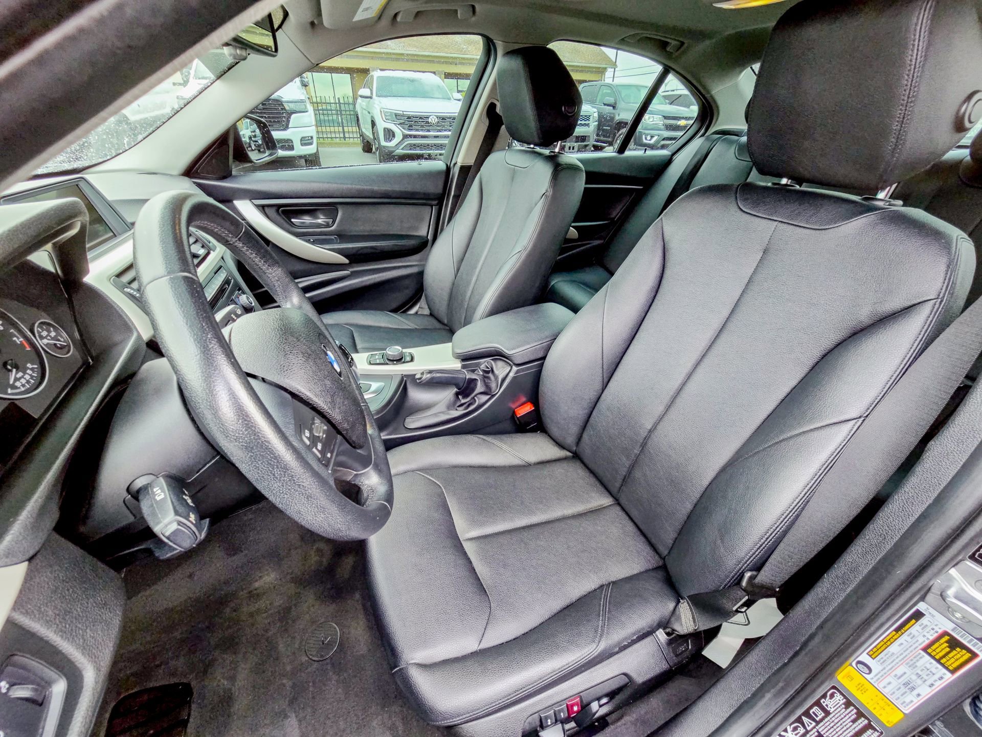 Used 2014 BMW 320i xDrive Sedan image 30