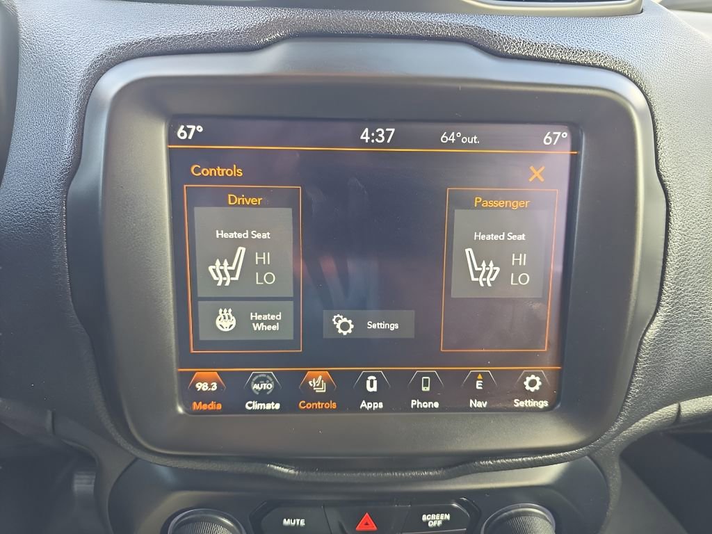 Used 2022 Jeep Renegade Latitude w/ Convenience Group AWD/4WD image 23