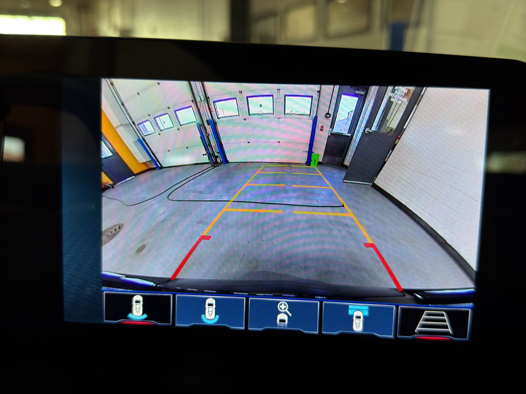 Used 2024 Chevrolet Corvette Stingray Premium Cpe w/ Z51 Performance Package image 24