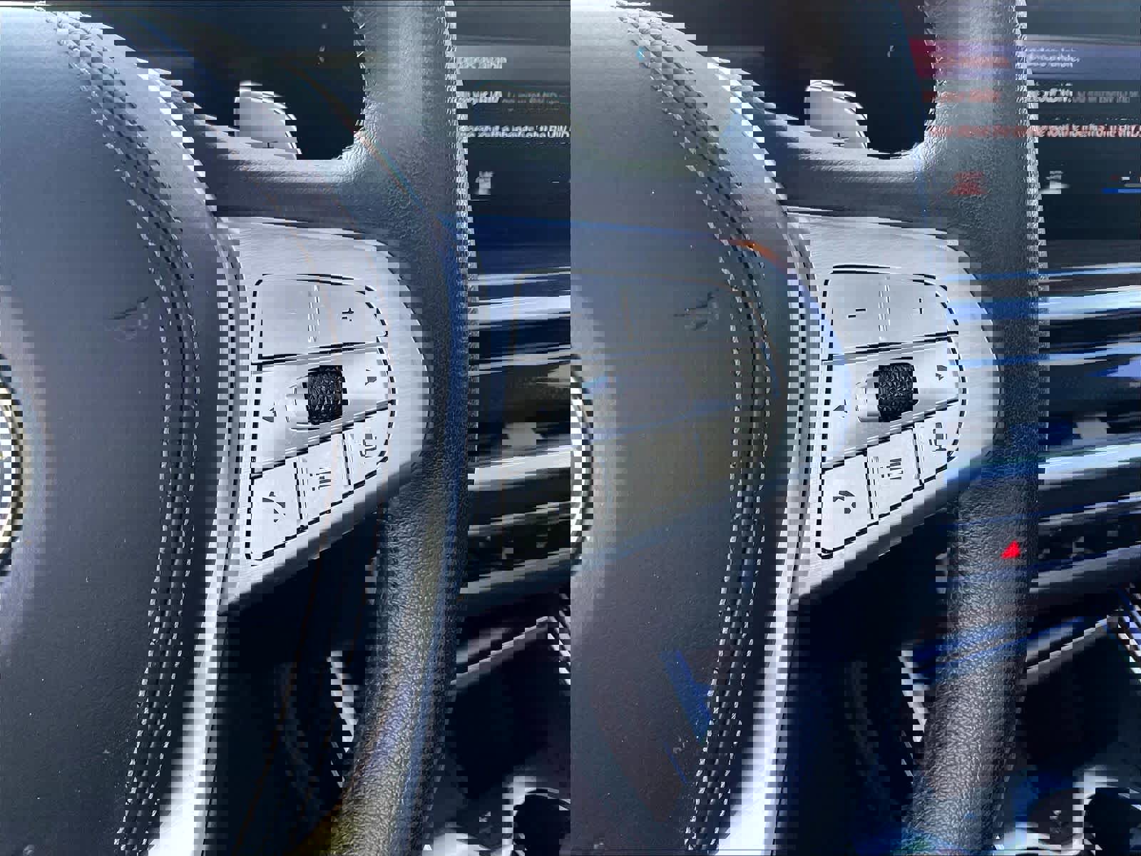 Used 2023 BMW X7 xDrive40i w/ Premium Package image 19