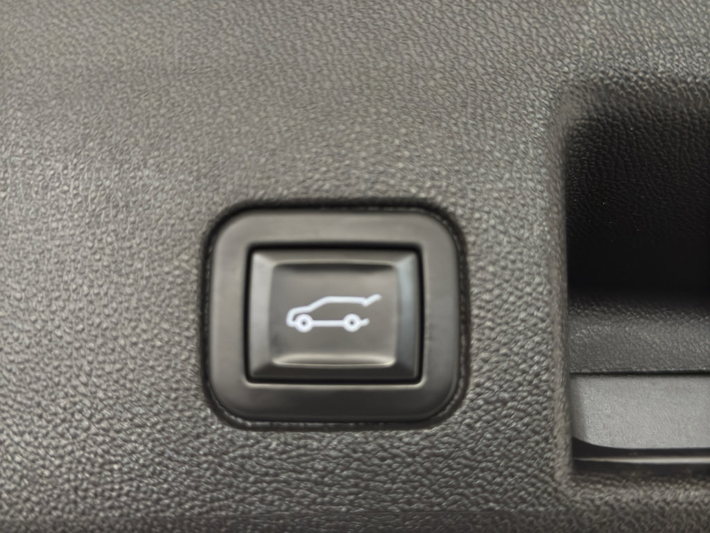 Used 2023 Chevrolet Equinox RS image 22